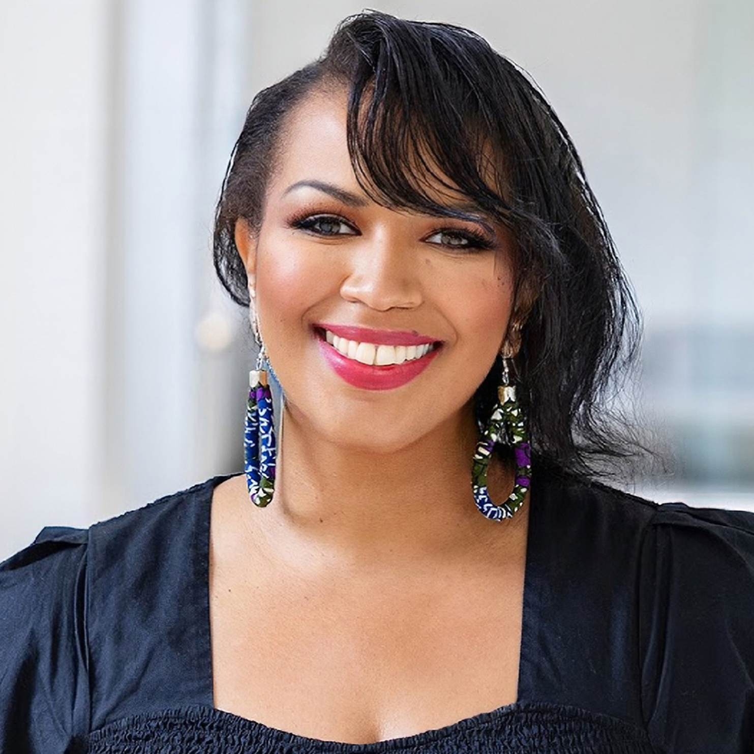 MIchelle Cruz headshot